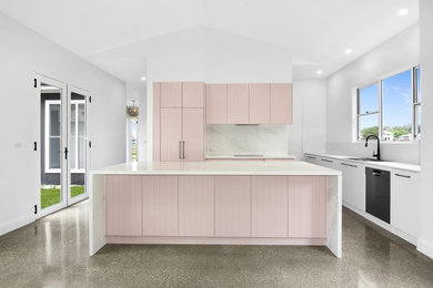 Example of a classic kitchen design in Wollongong