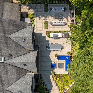Hoggs Hollow - Ravine Edge Retreat