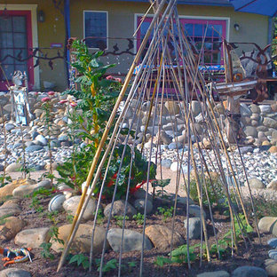 Eklektischer Garten in Santa Barbara