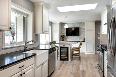 Kitchen photo in Minneapolis
