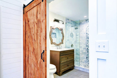 Inspiration for a modern bathroom remodel in Atlanta