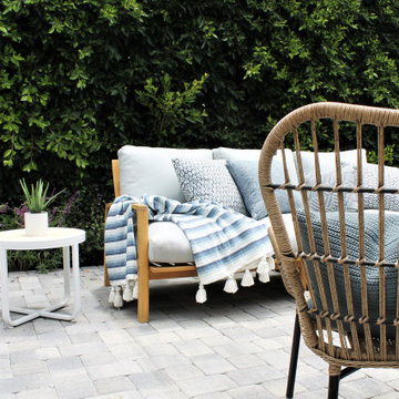 California Patio with Farmhouse Style and Hedge