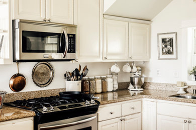 Kitchen - farmhouse kitchen idea