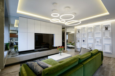 Photo of a mid-sized transitional home design in Novosibirsk.