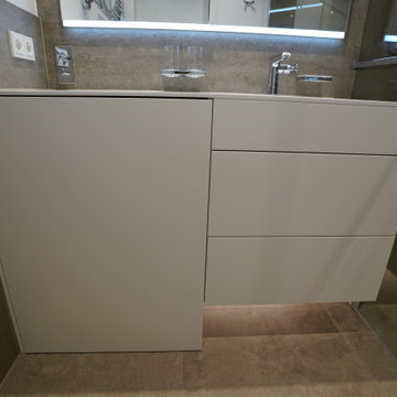 Aus einem Badezimmer wird ein Duschbad in München Perlach