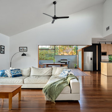 Manly, QLD renovation to capture city views