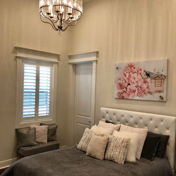 Phoenix Transitional Home - Natural Acacia