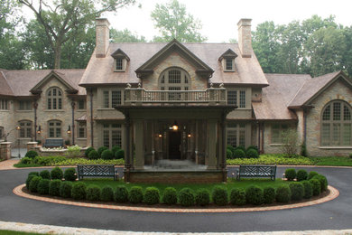 Inspiration for a timeless exterior home remodel in New York