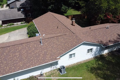Inspiration for an exterior home remodel in Cleveland
