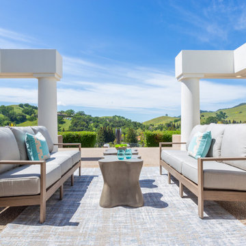 Exterior Lounge Area