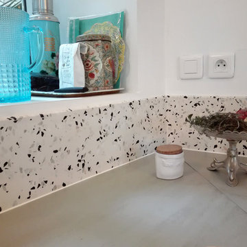 Crédence de cuisine en décor terrazzo