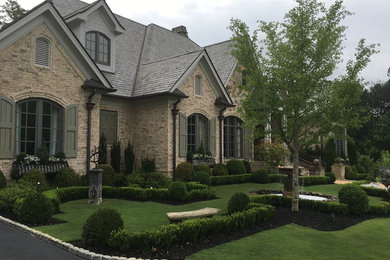 Design ideas for a traditional landscaping in Atlanta.
