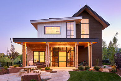 Cottage exterior home idea in Denver