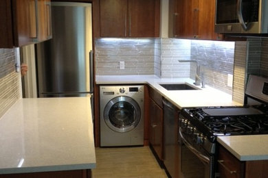 Kitchen - contemporary kitchen idea in Oklahoma City