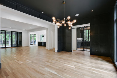 Minimalist home design photo in Atlanta