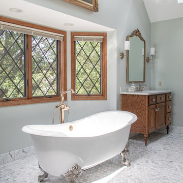 Statuary Clawfoot tub