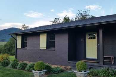 Inspiration for an exterior home remodel in Richmond