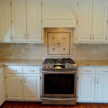 Sugar Grove // Traditional Refinished Kitchen