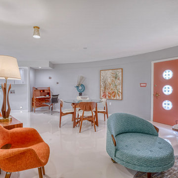 Mid-Century Modern Living Space With Curved Architecture — Sarasota Round House