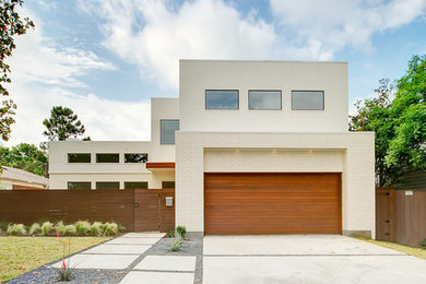Inspiration for a modern exterior home remodel in Dallas