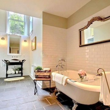 High end condo in Ste-Adèle, Québec