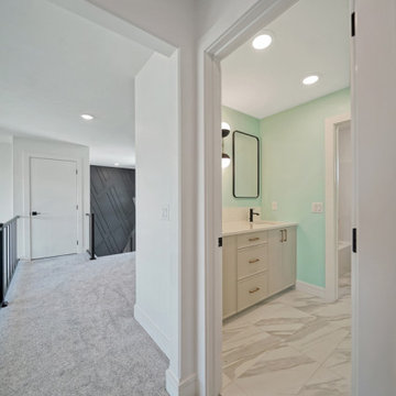 Bennington 1.5 Story full of FUN Accents!