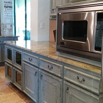 Grand Kitchen - Cabinets