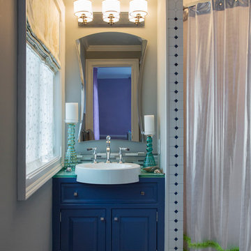 Old York 24th Annual Decorator Show House: Teen Bath