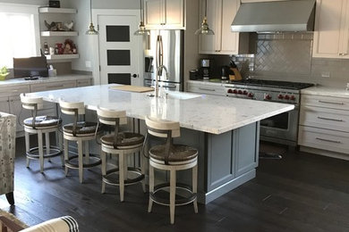 Inspiration for a kitchen remodel in Los Angeles
