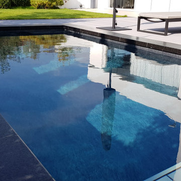 Beton- Folienbecken 5,00 x 3,00 x 1,50 m mit dunkler Srukturfolie