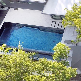 ヒューストンのおしゃれなプールの写真