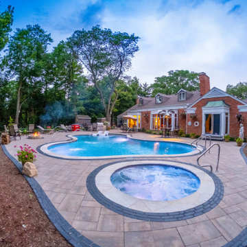 Oswego, IL Freeform Pool and Hot Tub