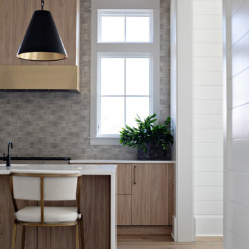 Milano - Olmo Miele-Kitchen + Milano - Bright White Ultra Matte-Butlers Pantry