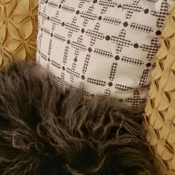 BES Lighting - Decorative Pillows