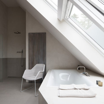 EINBAU-BADEWANNE