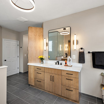 Showplace Vienna Primary Bathroom in Maple Cashew