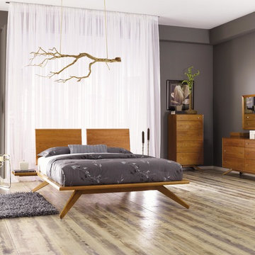 Astrid Bed with 2 Adjustable Headboard Panels in Cherry