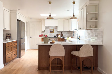 Transitional kitchen photo in Seattle