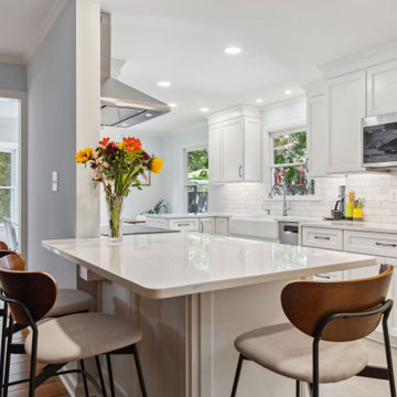 Upper Arlington Kitchen 22035