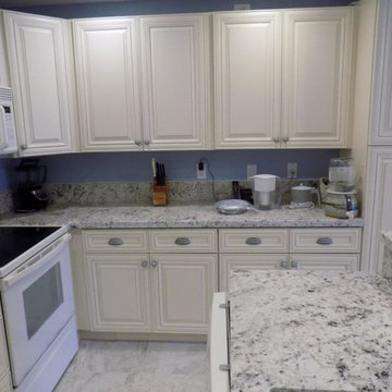Eagle White granite with Cream Maple glazed cabinets