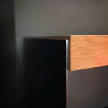 Steel shelf support and vertical grain fir shelf