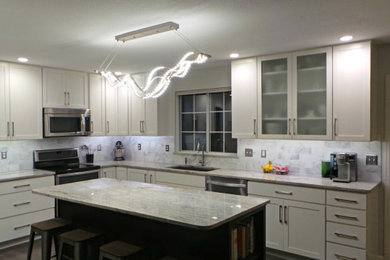 Kitchen - kitchen idea in Denver