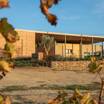 Cobertizo Agrícola y espacio para catas de vino