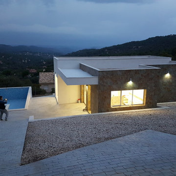 VIVIENDA CON PISCINA INFINITA