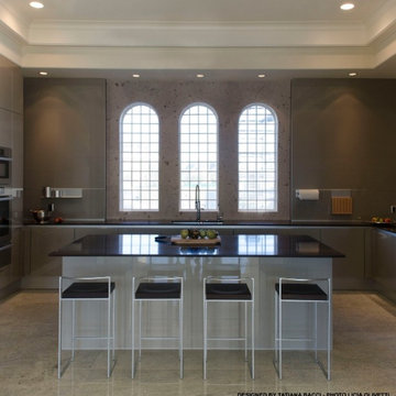 The Woodlands-Carlton Woods transitional kitchen