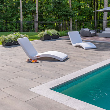 Modern Backyard Design | Île Bizard