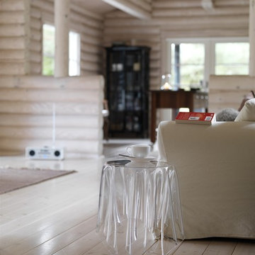 Modern Furniture Design: Transparent End Table