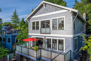This is an example of a modern deck in Seattle.