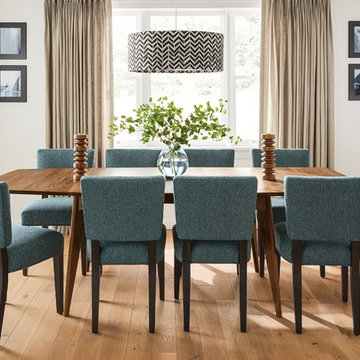 Ventura Extension Table