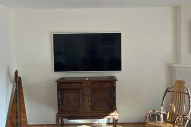 Samsung Beautiful White Frame TV